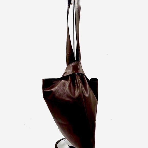 Single Handle Edge Hobo Bag
